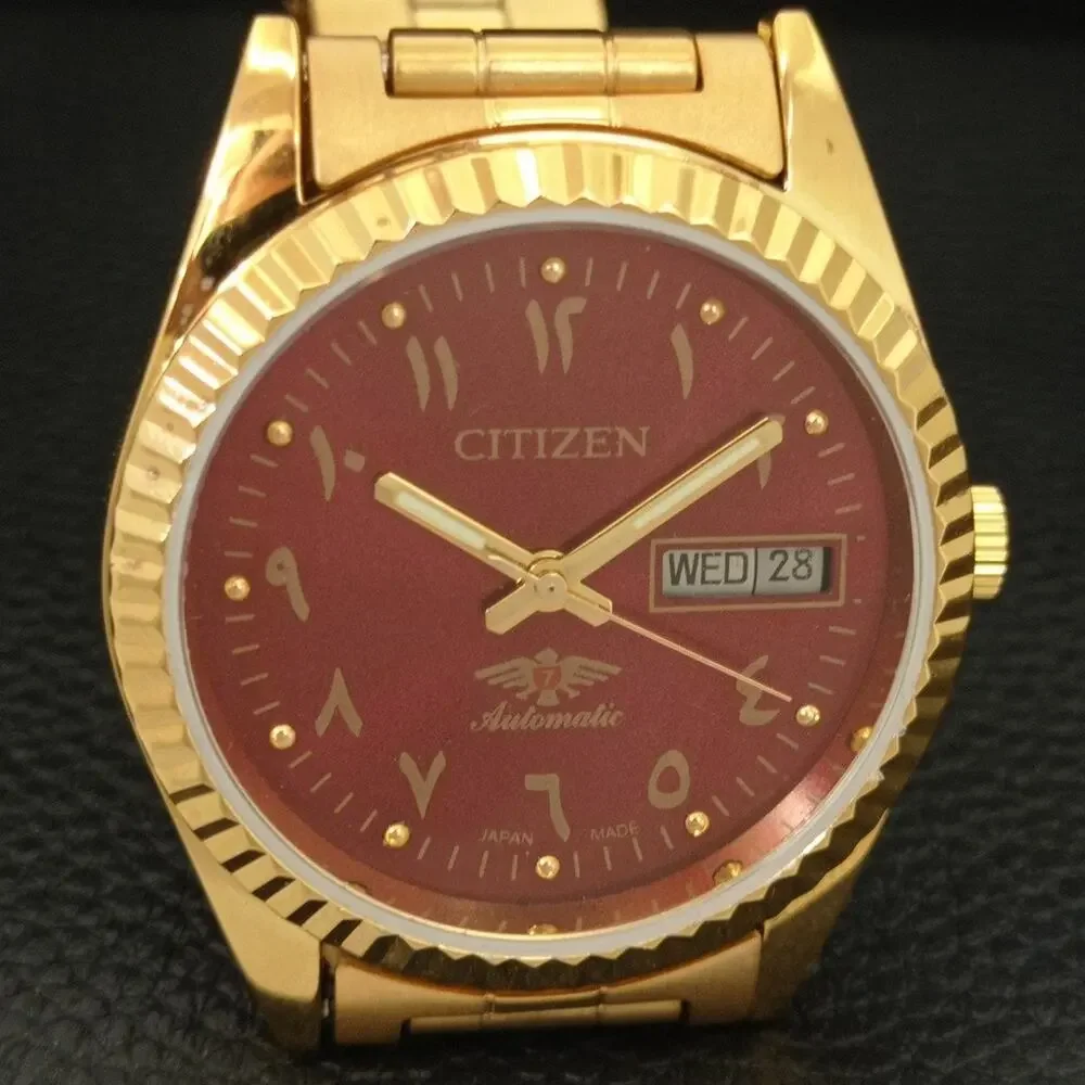 Vintage 1971 Citizen Automatic Mens Gold Watch W/daydate & Red accents